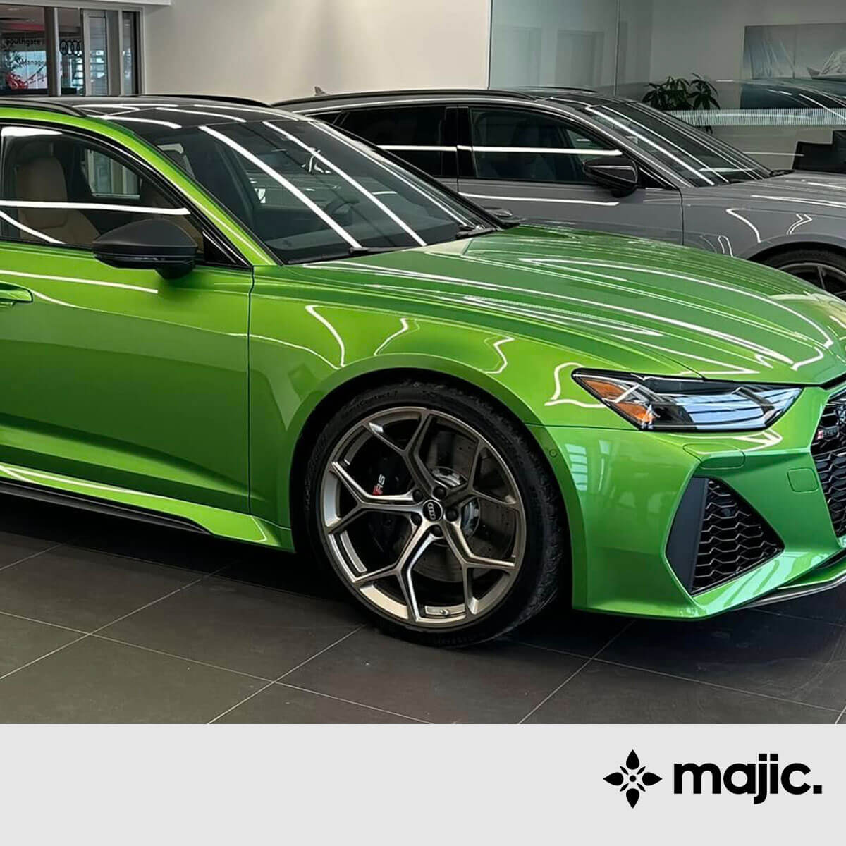 Audi Java Green Paint (LY6W)