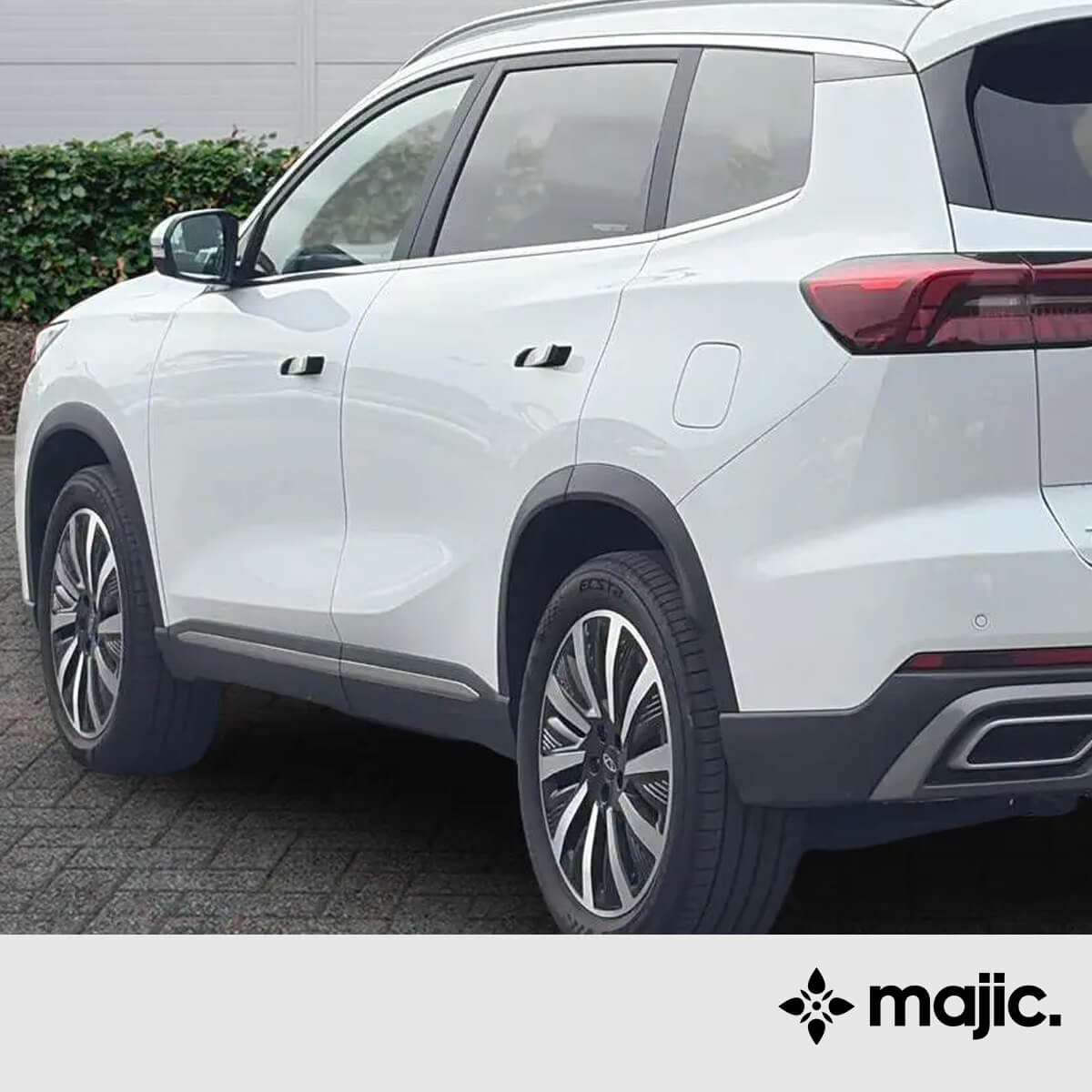 Chery New Khaki White Paint (BW)