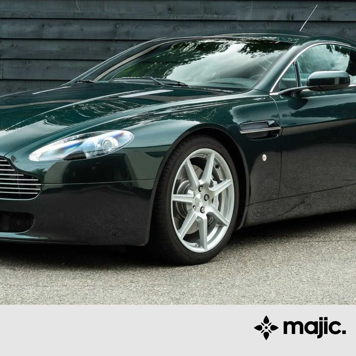 Aston Martin Ghillies Green Paint (1332)