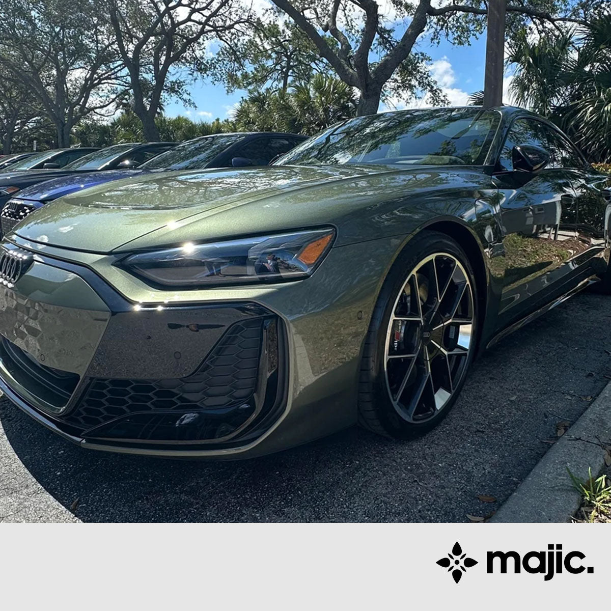 Audi Bedford Green Paint (X6E)