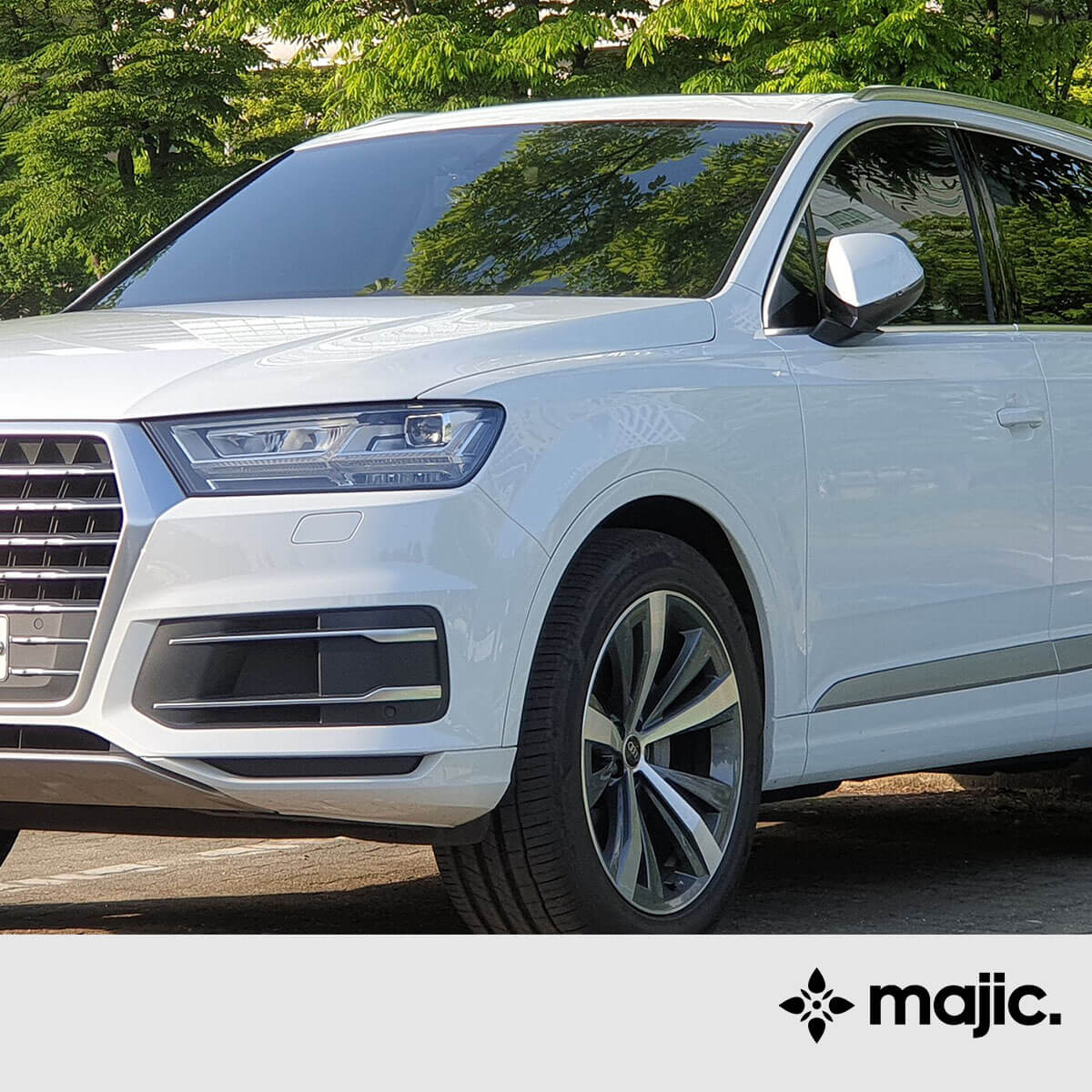 Audi Carrara White Paint (LC9A)