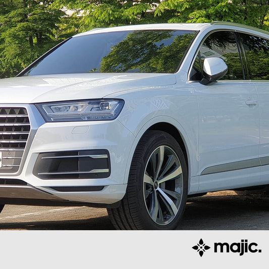 Audi Carrara White Paint (LC9A)