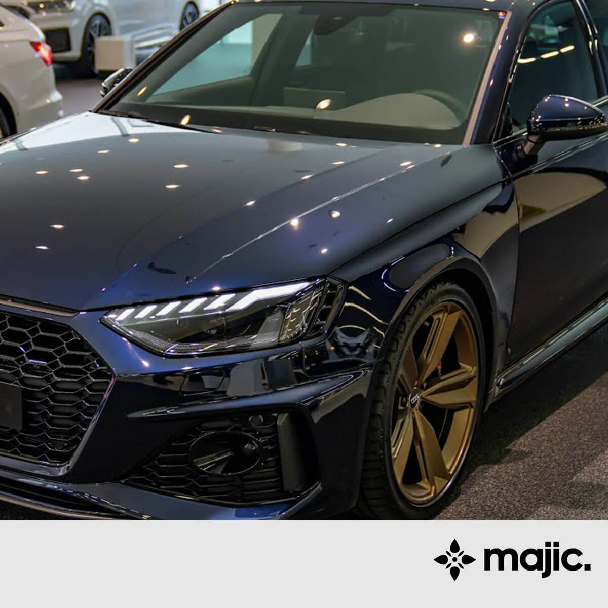 Audi Dark Sapphire Paint (R5W)
