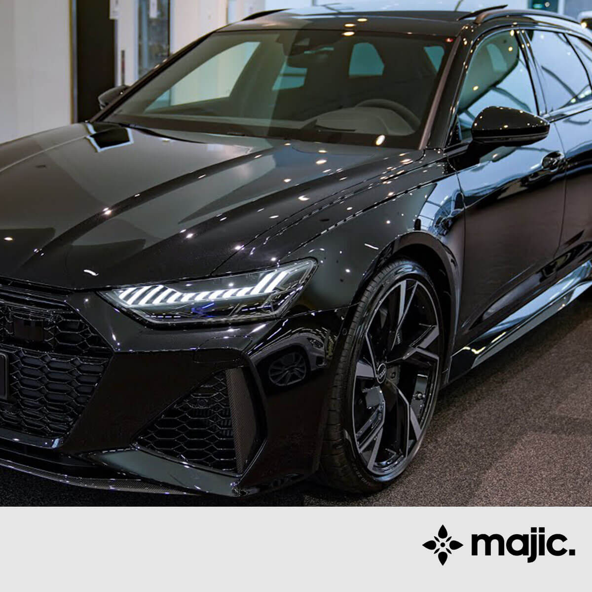 Audi Mythos Black Paint (Y9T)