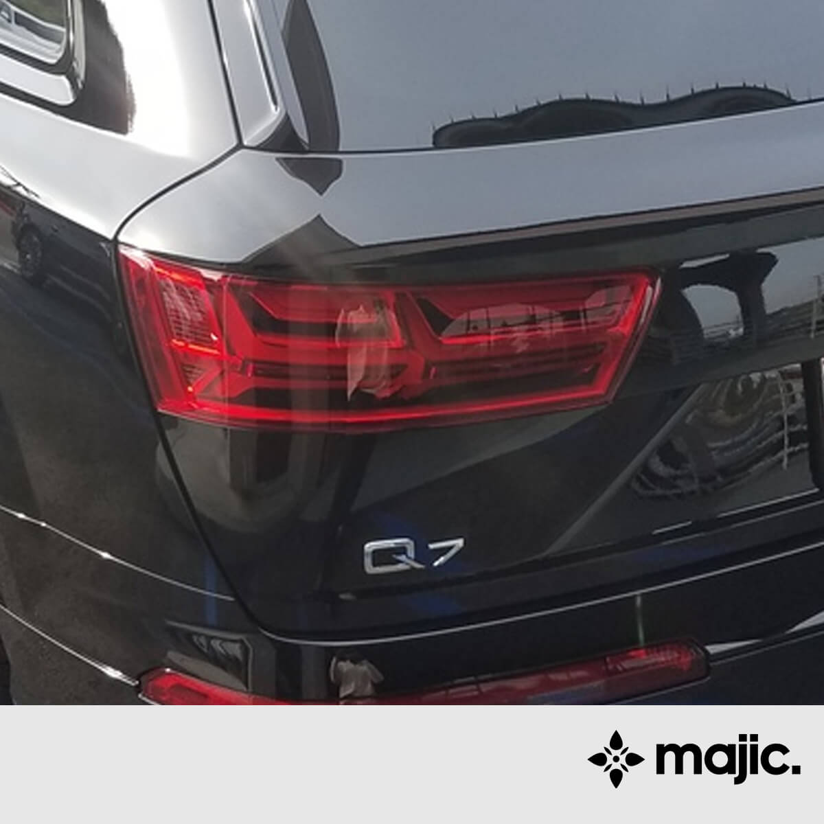 Audi Night Black Paint (L041)
