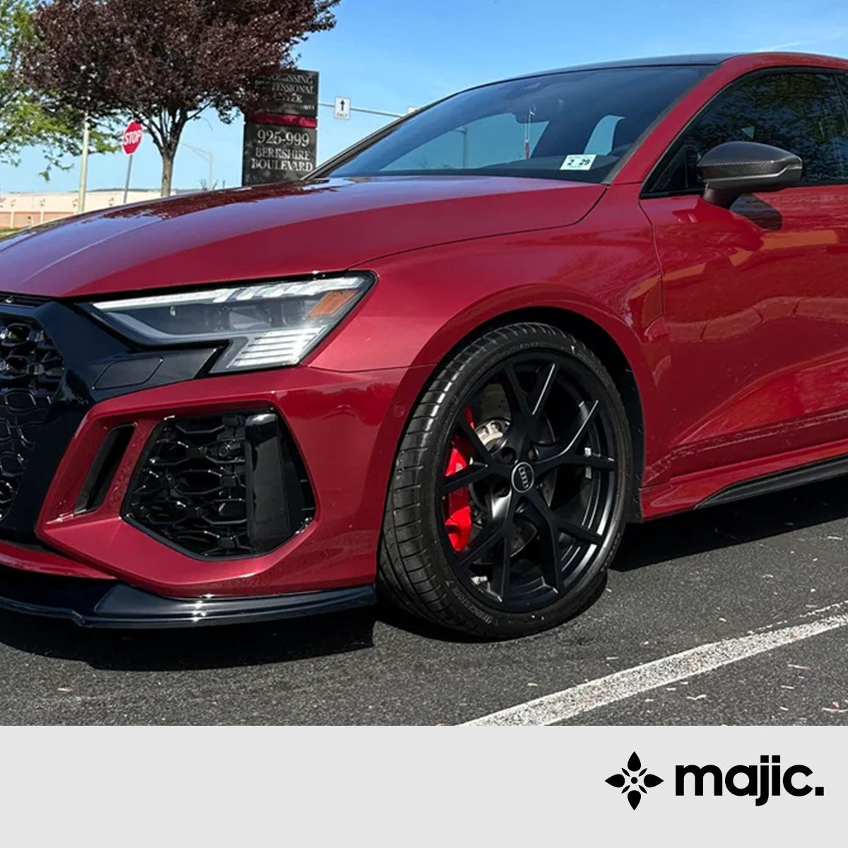 Audi Piemont Red Paint (Z3H)