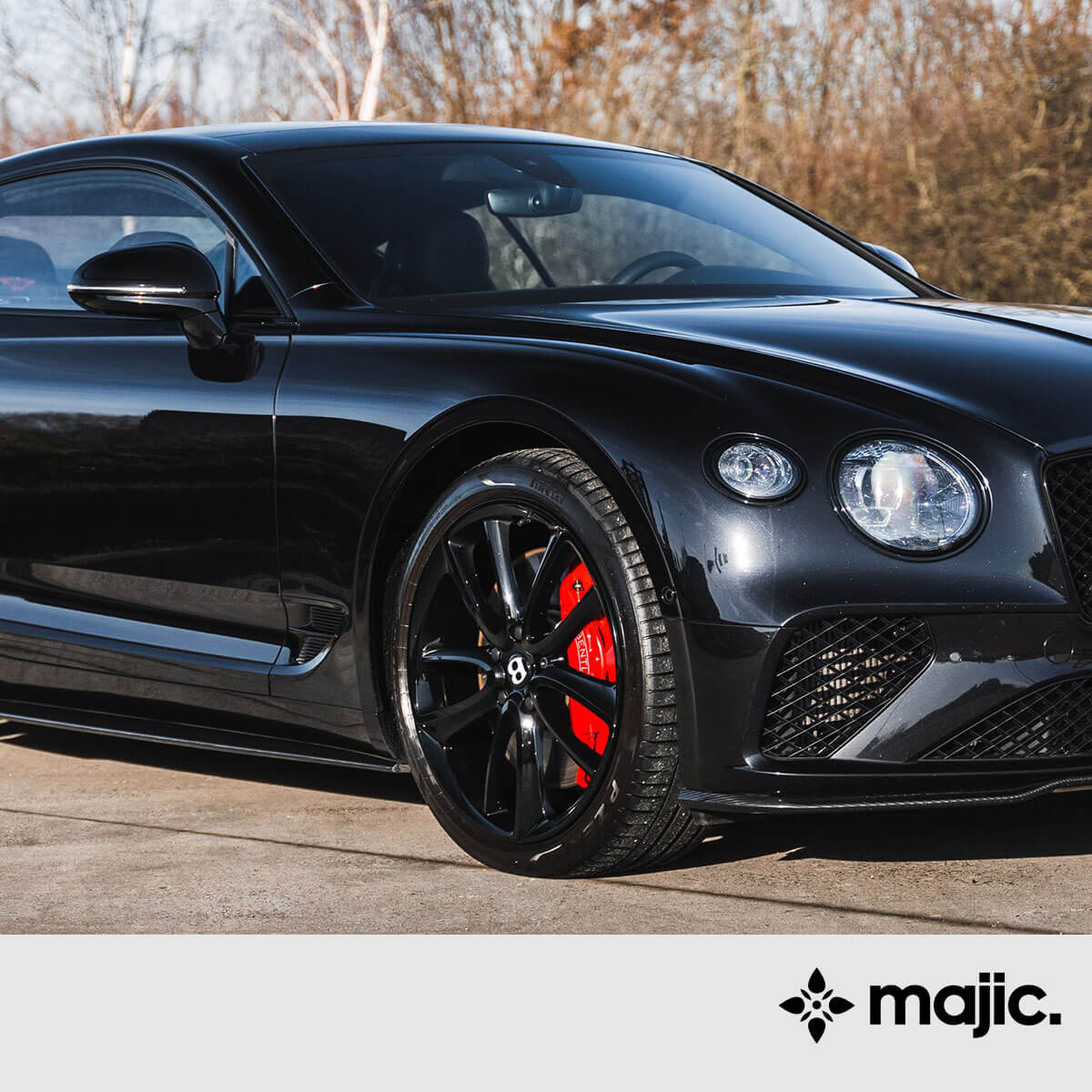Bentley Onyx Black Paint (6935)