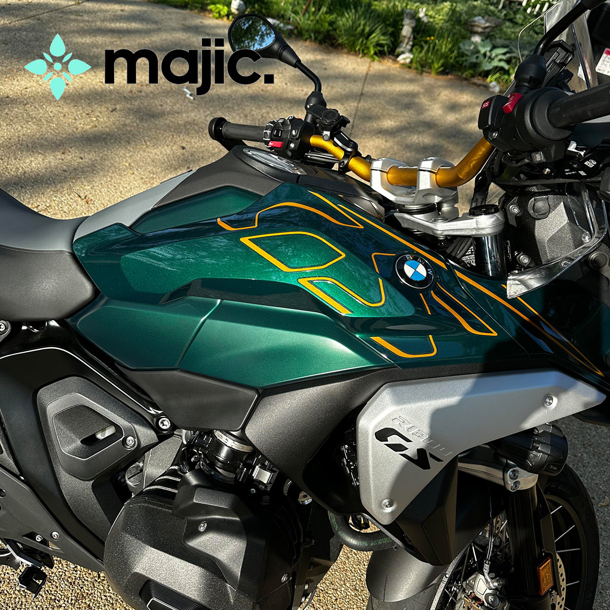 BMW Aurelius Green Paint (M2B)