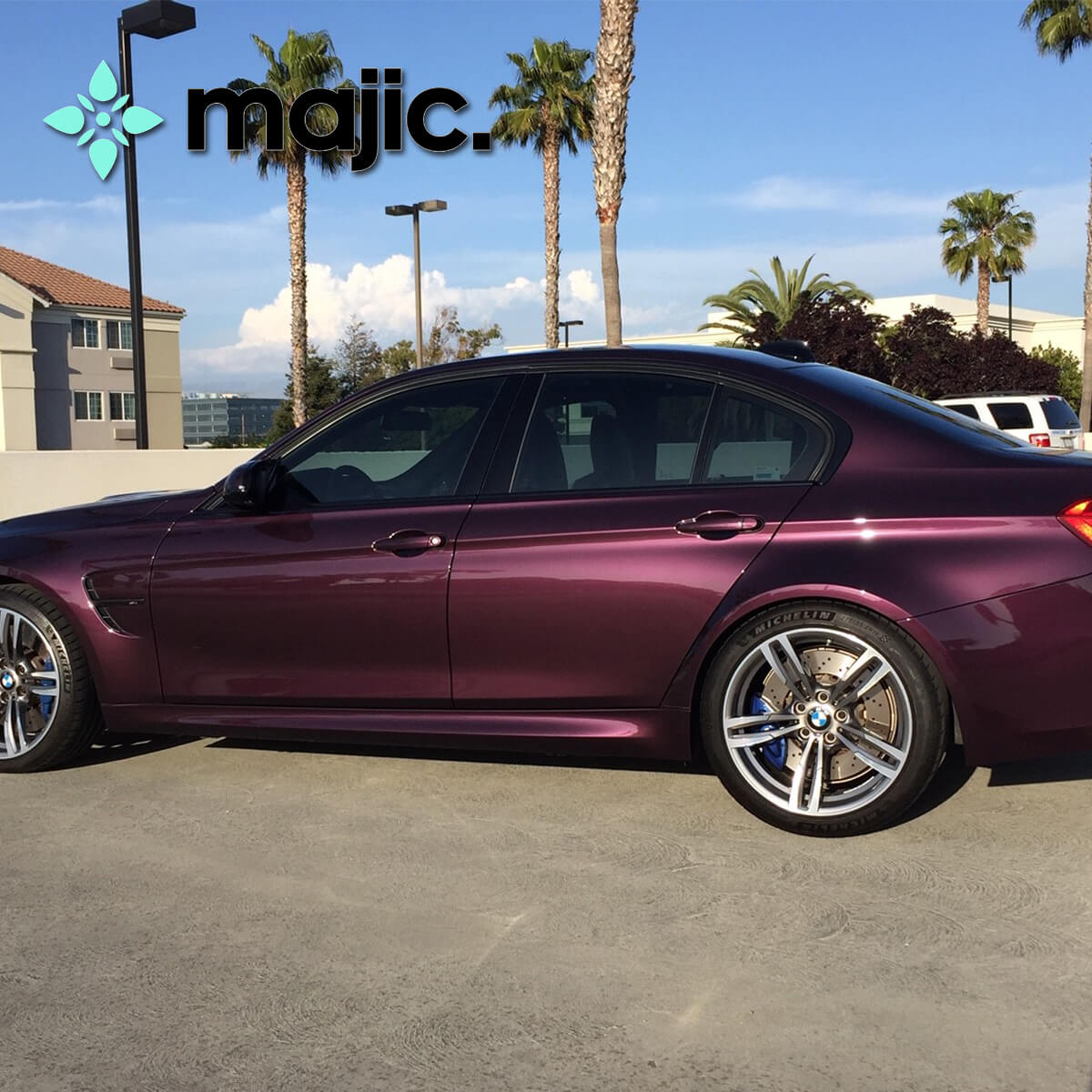 BMW Mora Red Metallic Paint (359)