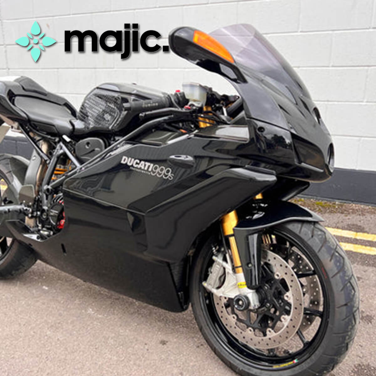 Ducati Nero Paint (291500)