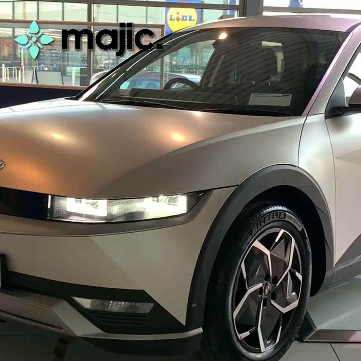 Hyundai Gravity Gold Paint (W3T)