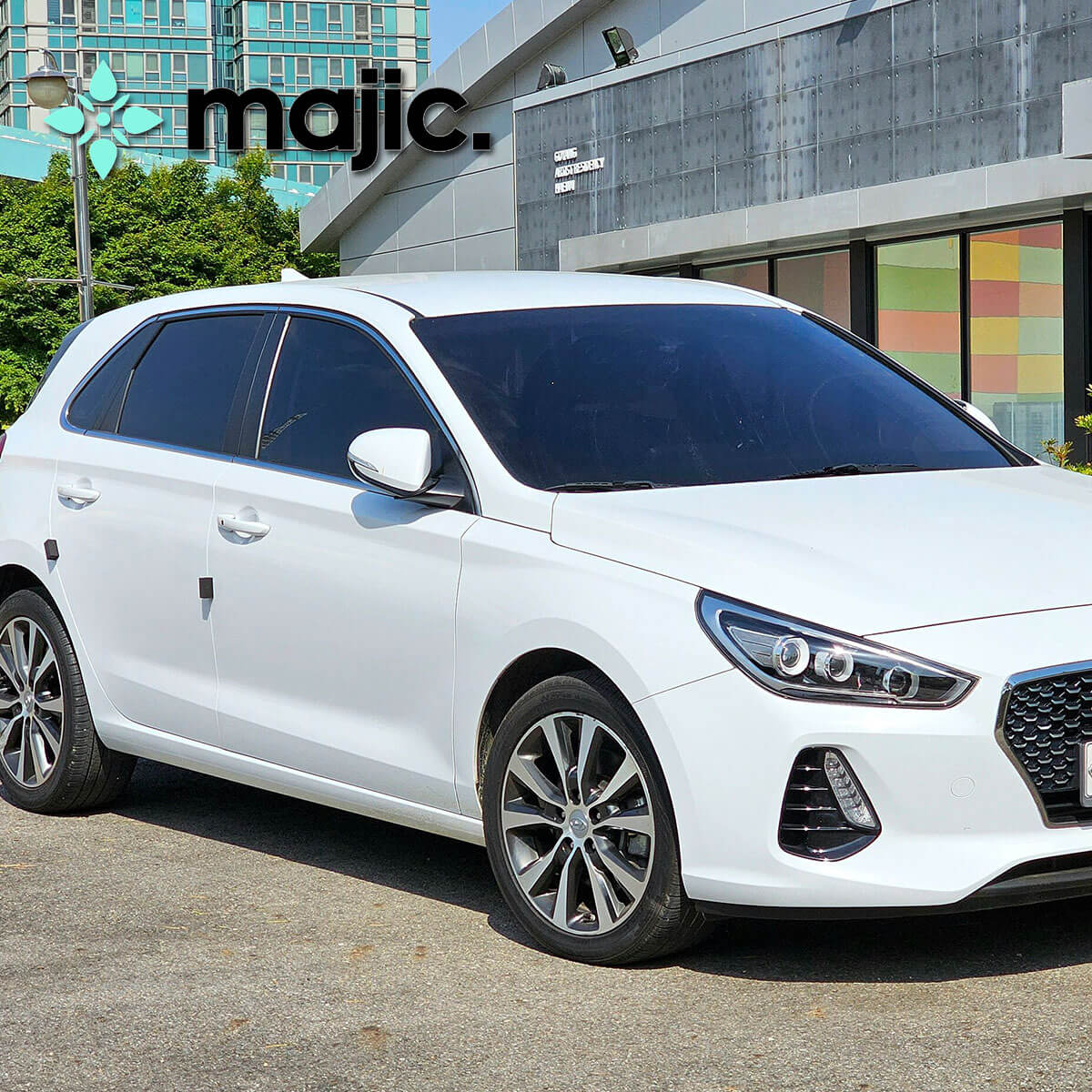 Hyundai Polar White Paint (WAW)