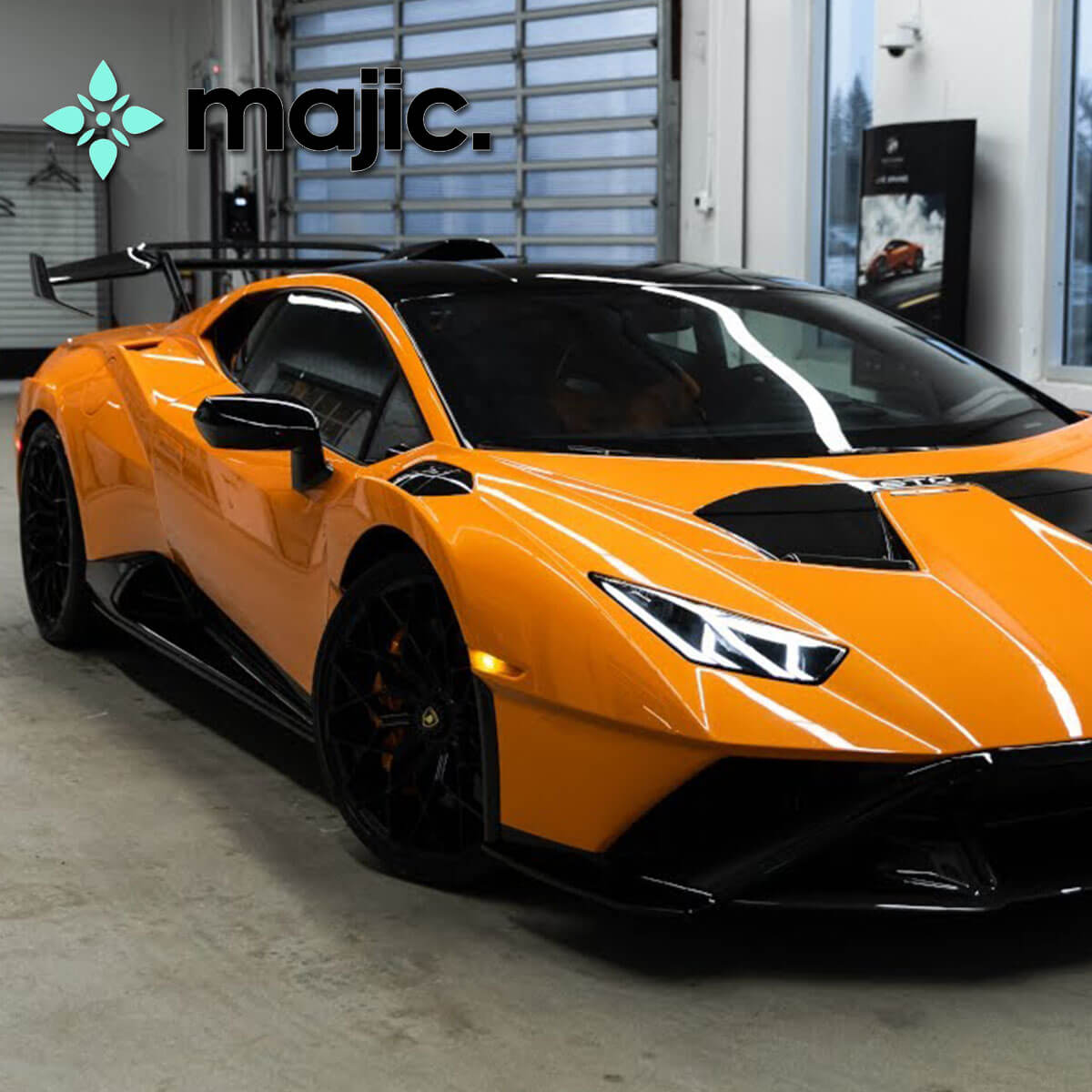 Lamborghini Arancio Borealis Paint (L0E2)