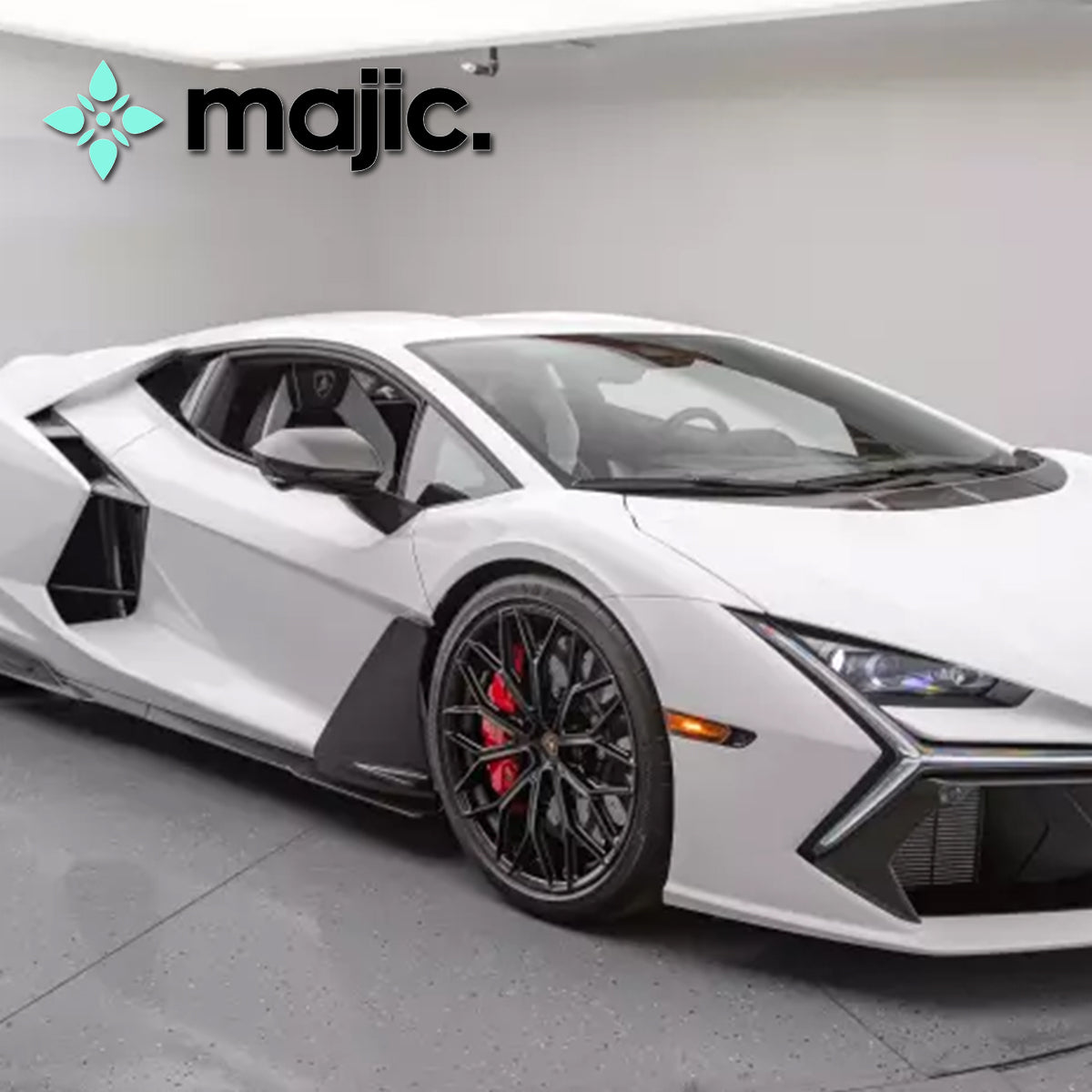 Lamborghini Bianco Asopo Paint