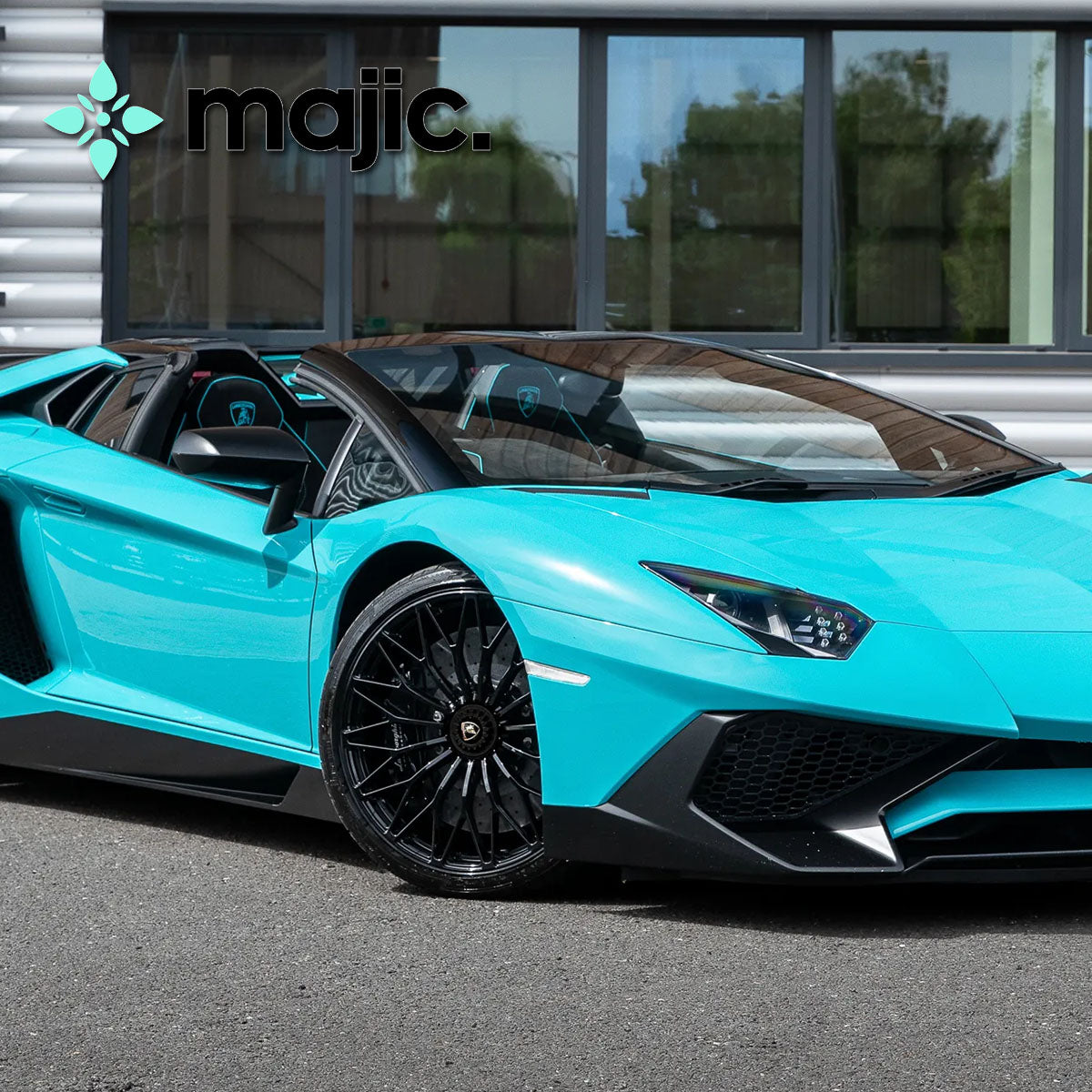 Lamborghini Blu Glauco Paint