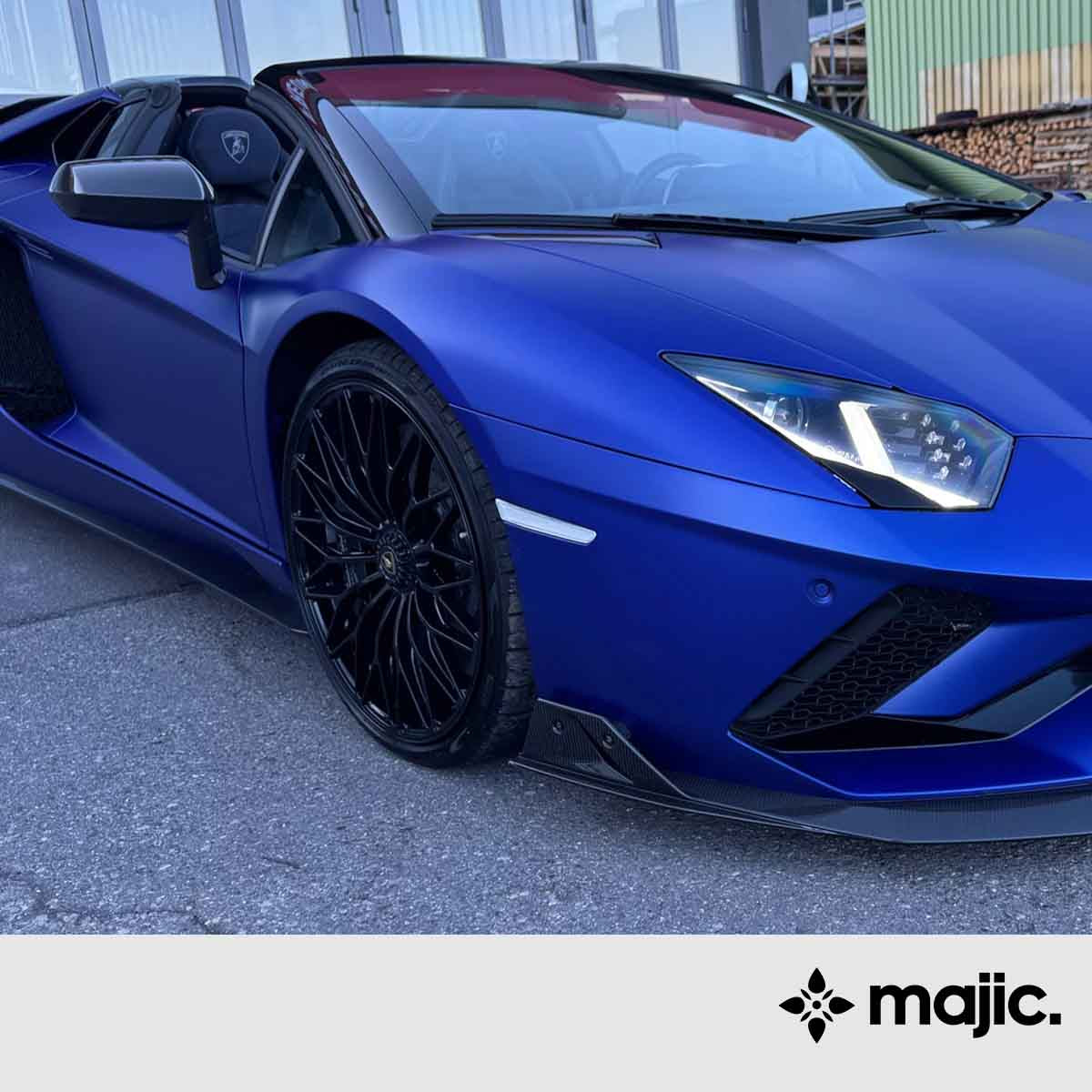 Lamborghini Blu Kairos Paint