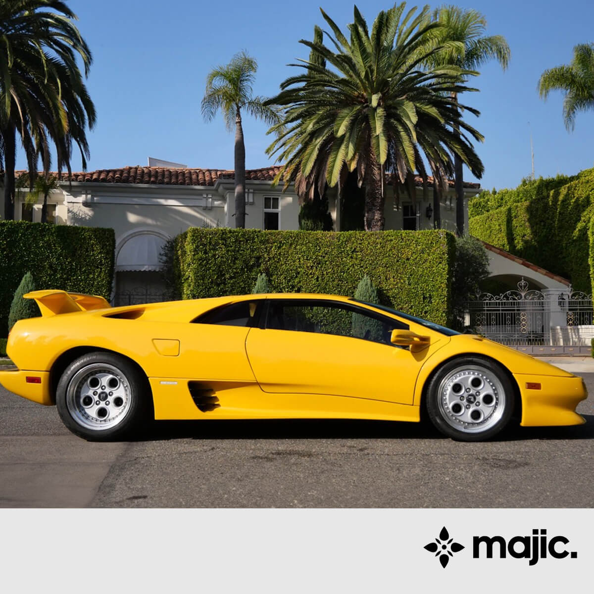 Lamborghini Super Fly Yellow Paint (0055)
