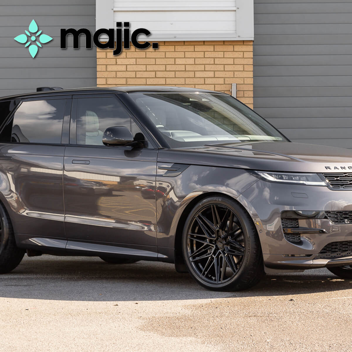 Land Rover Charente Grey Paint (1DN)