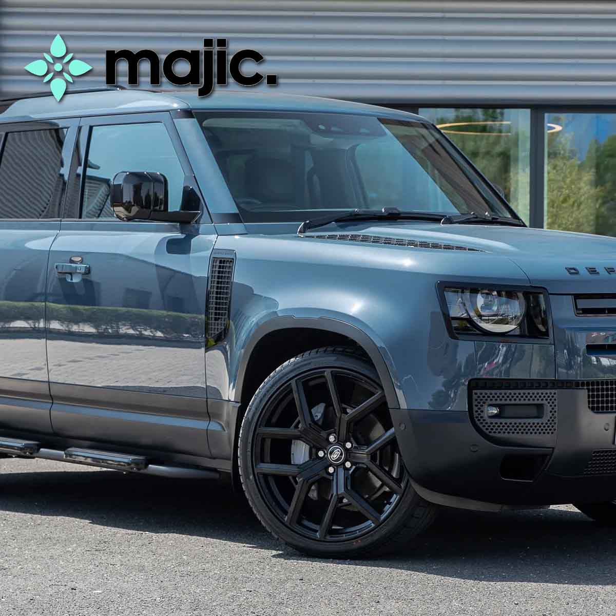 Land Rover Tasman Blue Paint (JIQ) – majic.