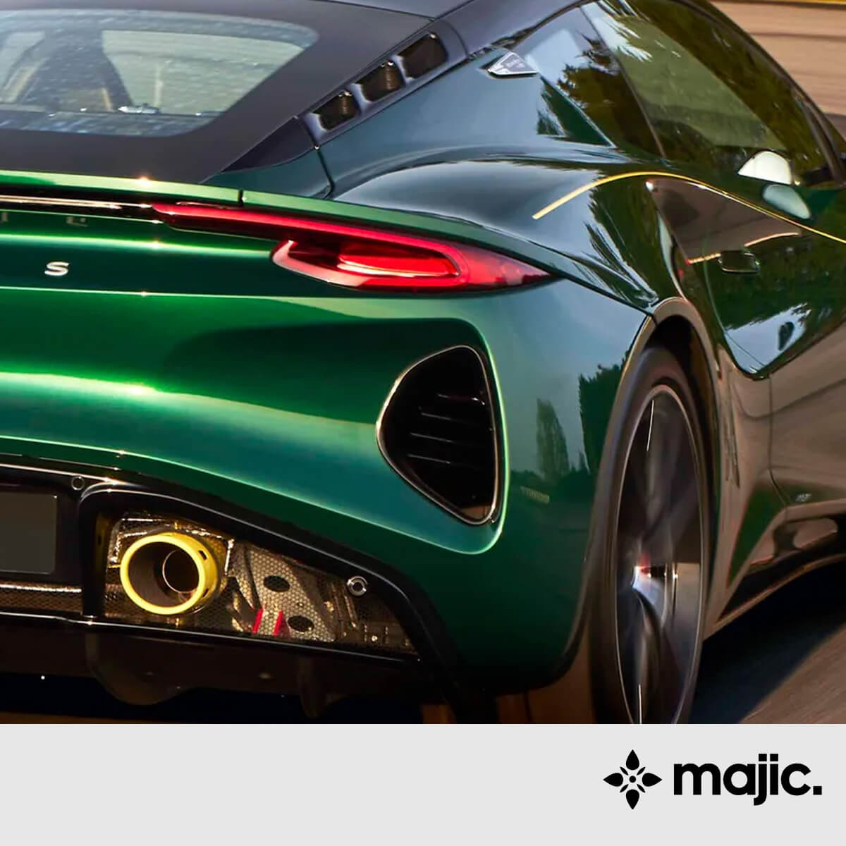 Lotus Martini Racing Green Paint (A09)