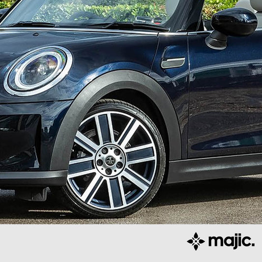 Mini Enigmatic Black Paint (C3Y)