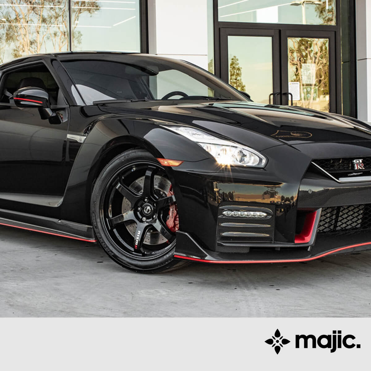 Nissan Black Pearl, Mineral Black Paint (GAT)