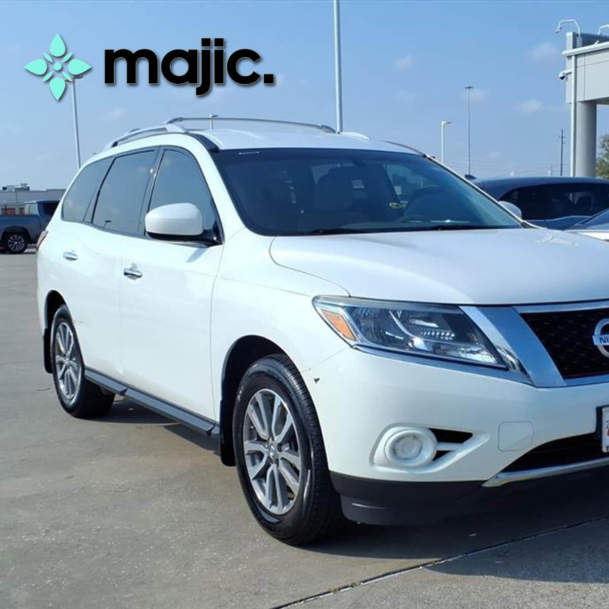 Nissan Moonlight White Paint (QAA)