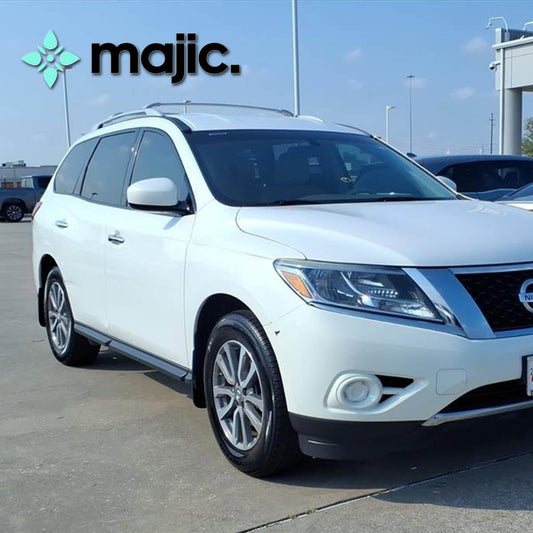 Nissan Moonlight White Paint (QAA)