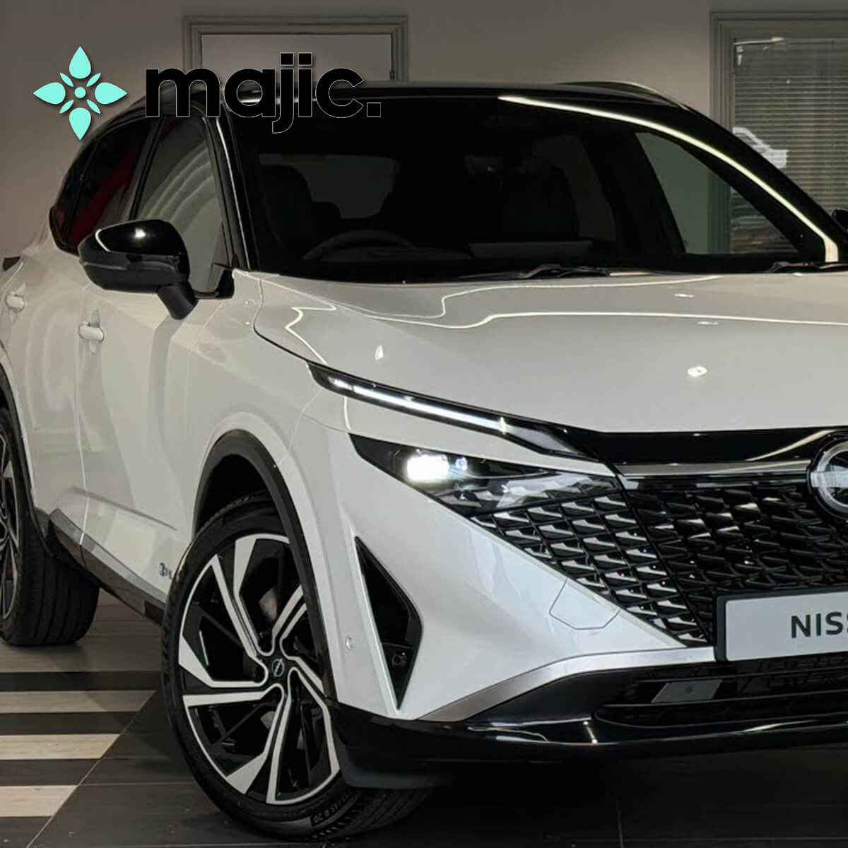 Nissan Pearl White Paint (QAC)