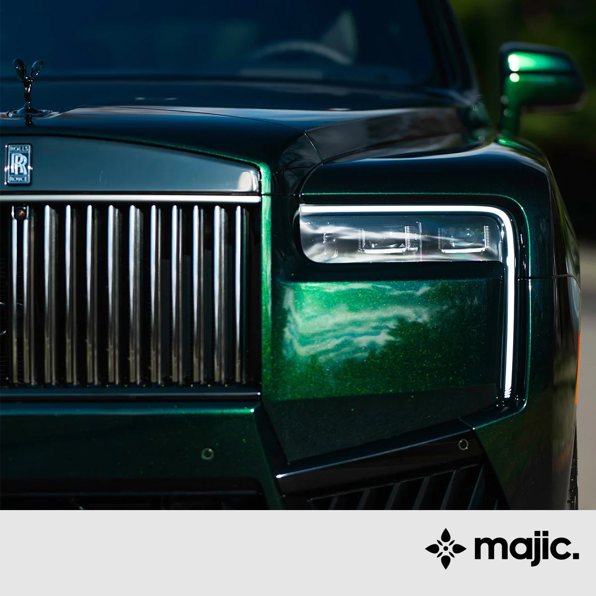 Rolls-Royce Dark Emerald Paint (R94)