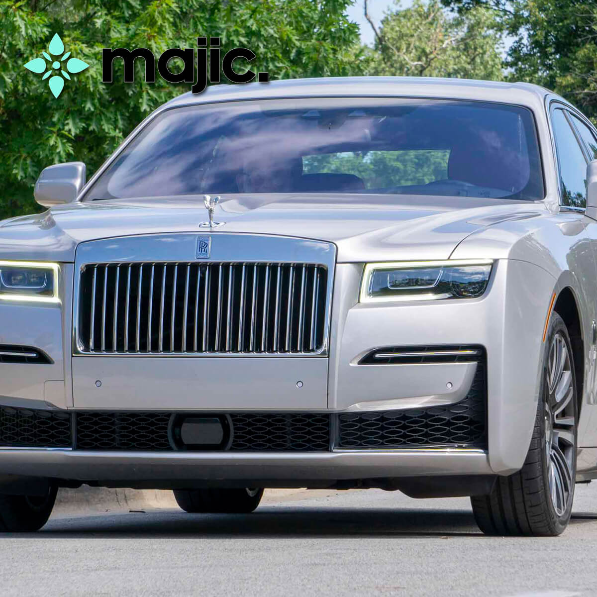 Rolls-Royce Premiere Silver Paint (WK5K)