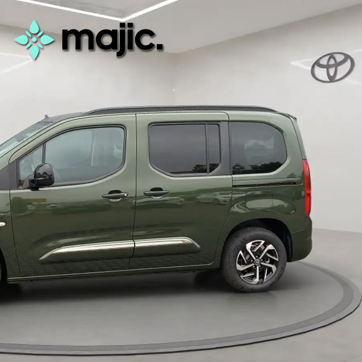 Toyota Backpacker Khaki Green Paint (KNQ)